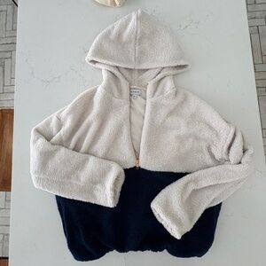 Evereve Reese Sherpa Quarter Zip
